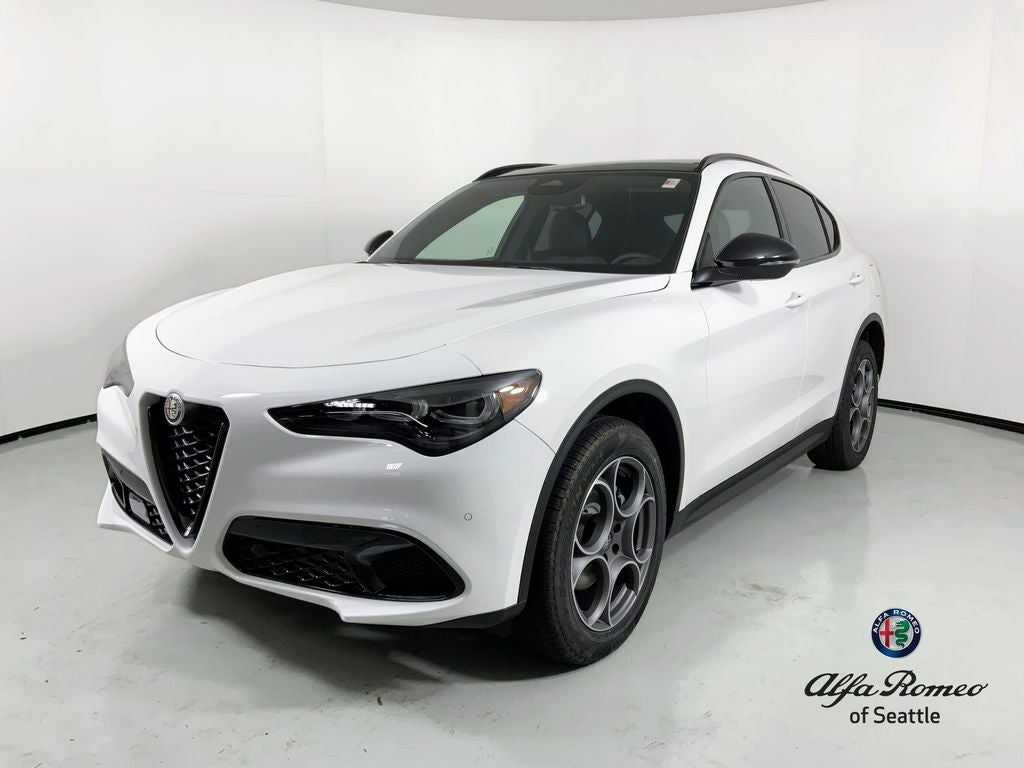 2025 Alfa Romeo Stelvio AWD
