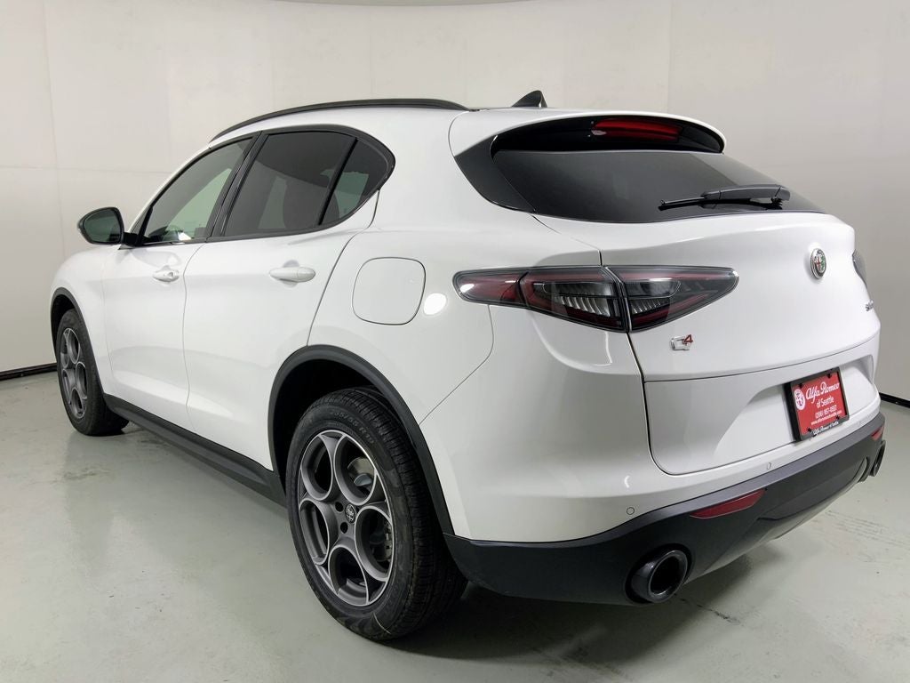 2025 Alfa Romeo Stelvio AWD