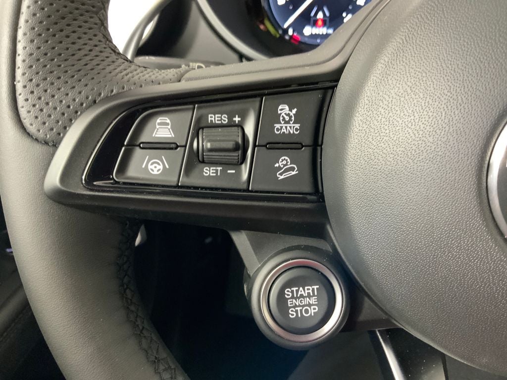 2025 Alfa Romeo Stelvio AWD