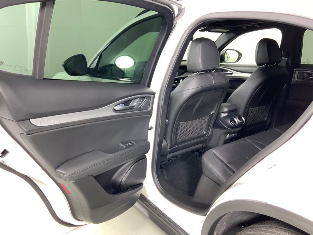 2025 Alfa Romeo Stelvio AWD