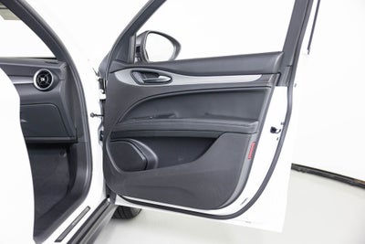 2025 Alfa Romeo Stelvio Ti