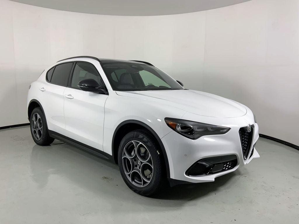 2025 Alfa Romeo Stelvio AWD