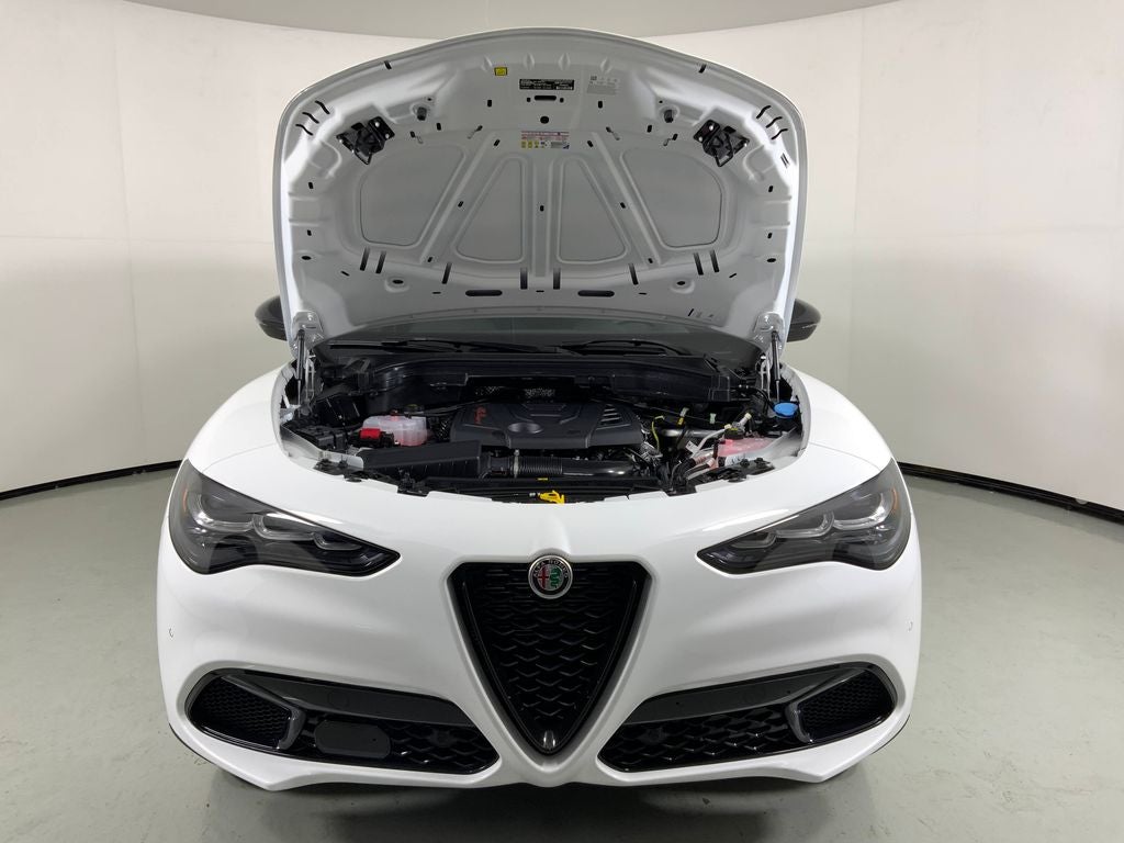 2025 Alfa Romeo Stelvio AWD