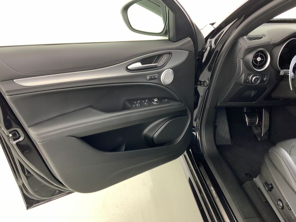 2026 Alfa Romeo Stelvio Veloce