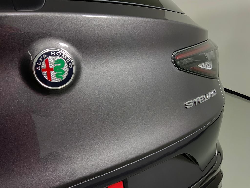 2025 Alfa Romeo Stelvio AWD