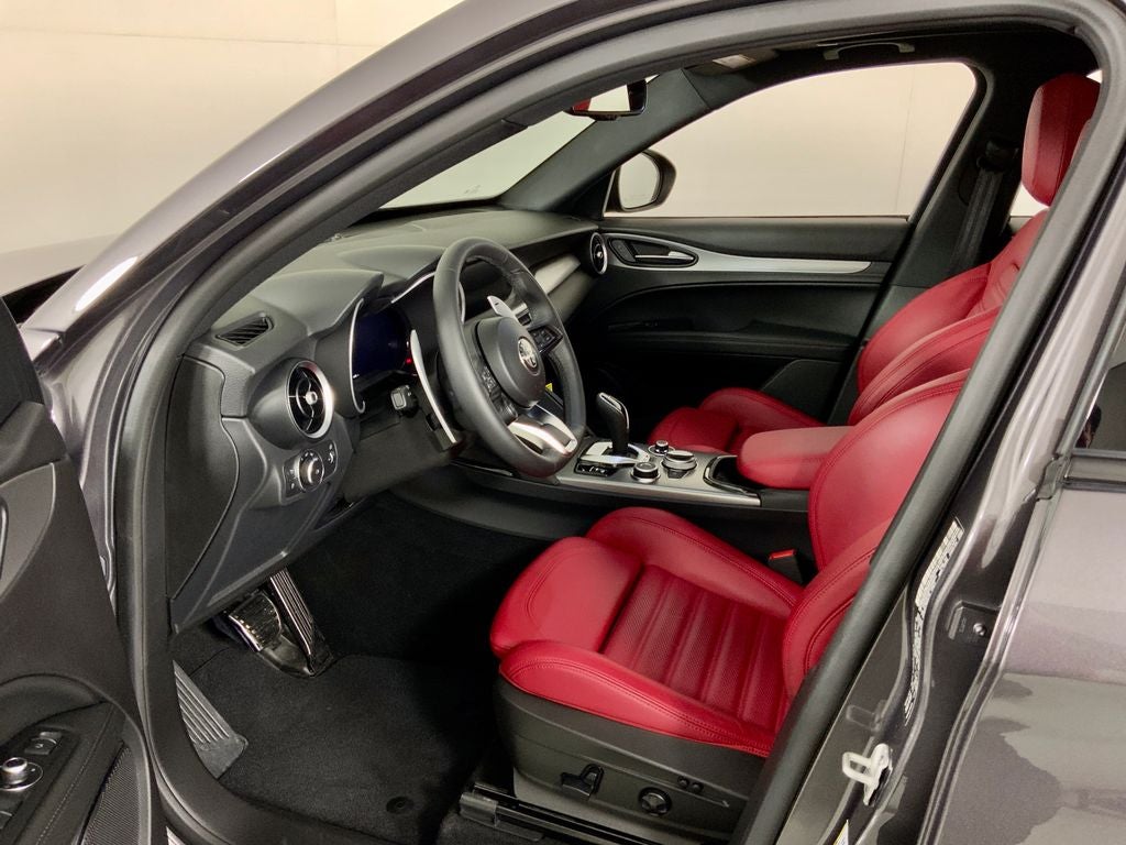 2025 Alfa Romeo Stelvio AWD