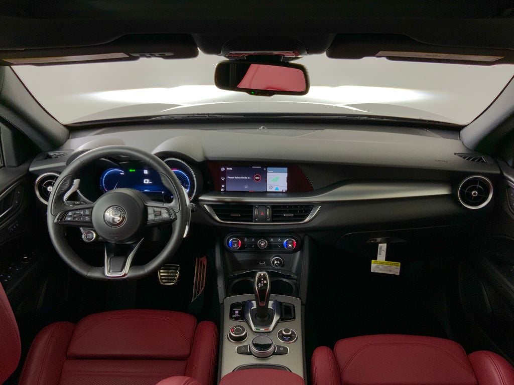 2025 Alfa Romeo Stelvio AWD