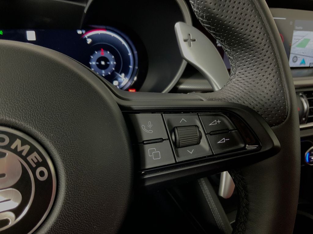 2025 Alfa Romeo Stelvio AWD