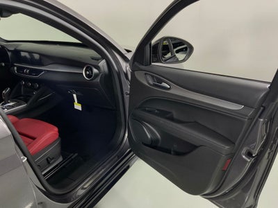 2025 Alfa Romeo Stelvio AWD