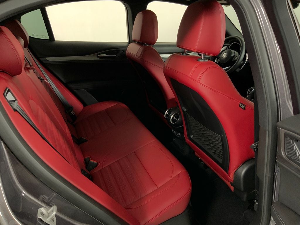 2025 Alfa Romeo Stelvio AWD