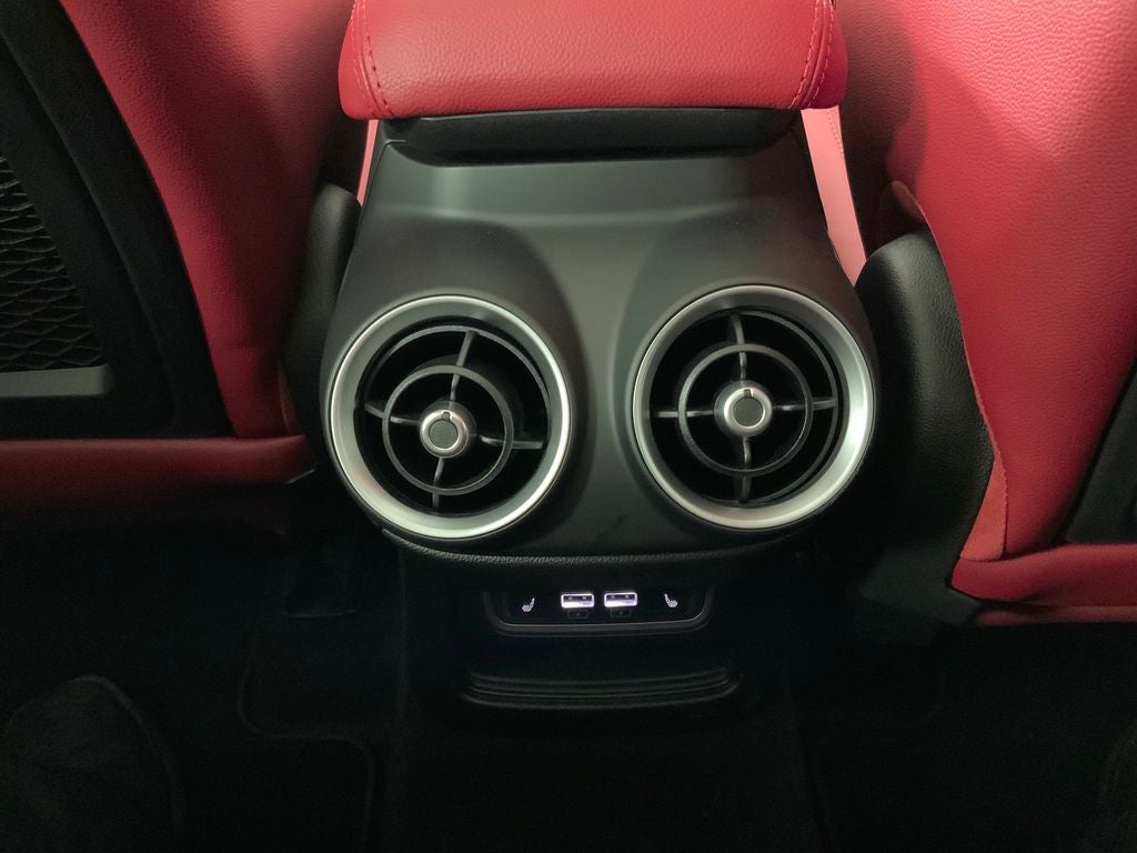 2025 Alfa Romeo Stelvio AWD
