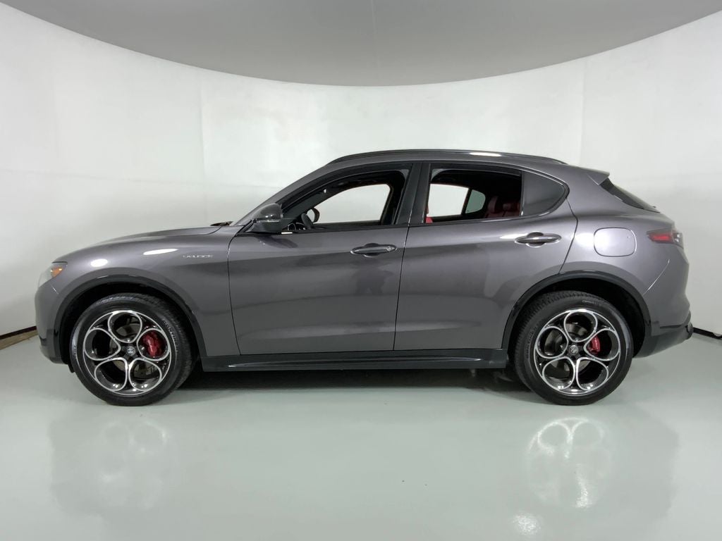 2025 Alfa Romeo Stelvio AWD
