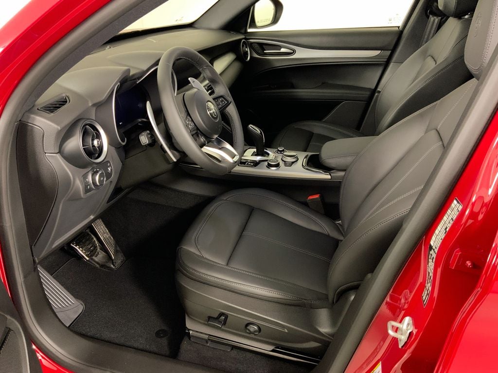2025 Alfa Romeo Stelvio AWD