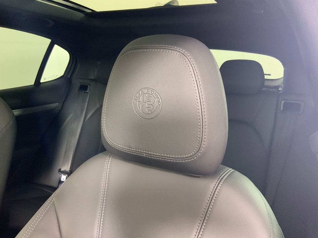 2025 Alfa Romeo Stelvio AWD