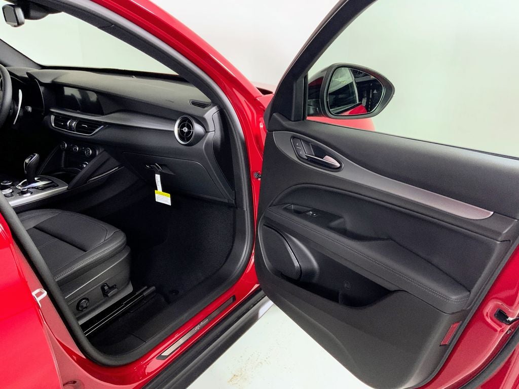 2025 Alfa Romeo Stelvio AWD