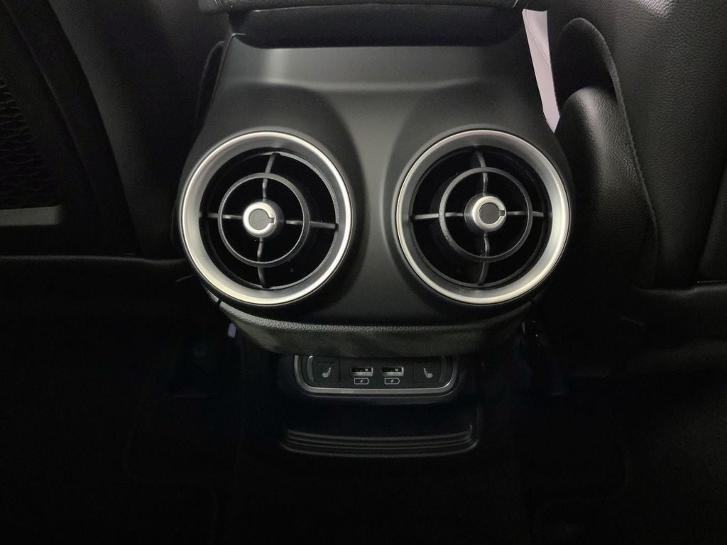 2025 Alfa Romeo Stelvio AWD