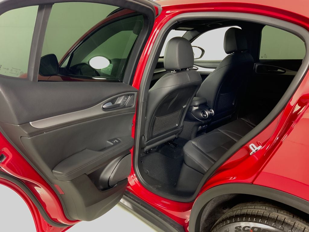 2025 Alfa Romeo Stelvio AWD