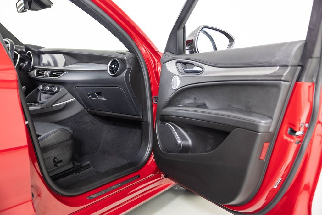 2023 Alfa Romeo Stelvio Veloce