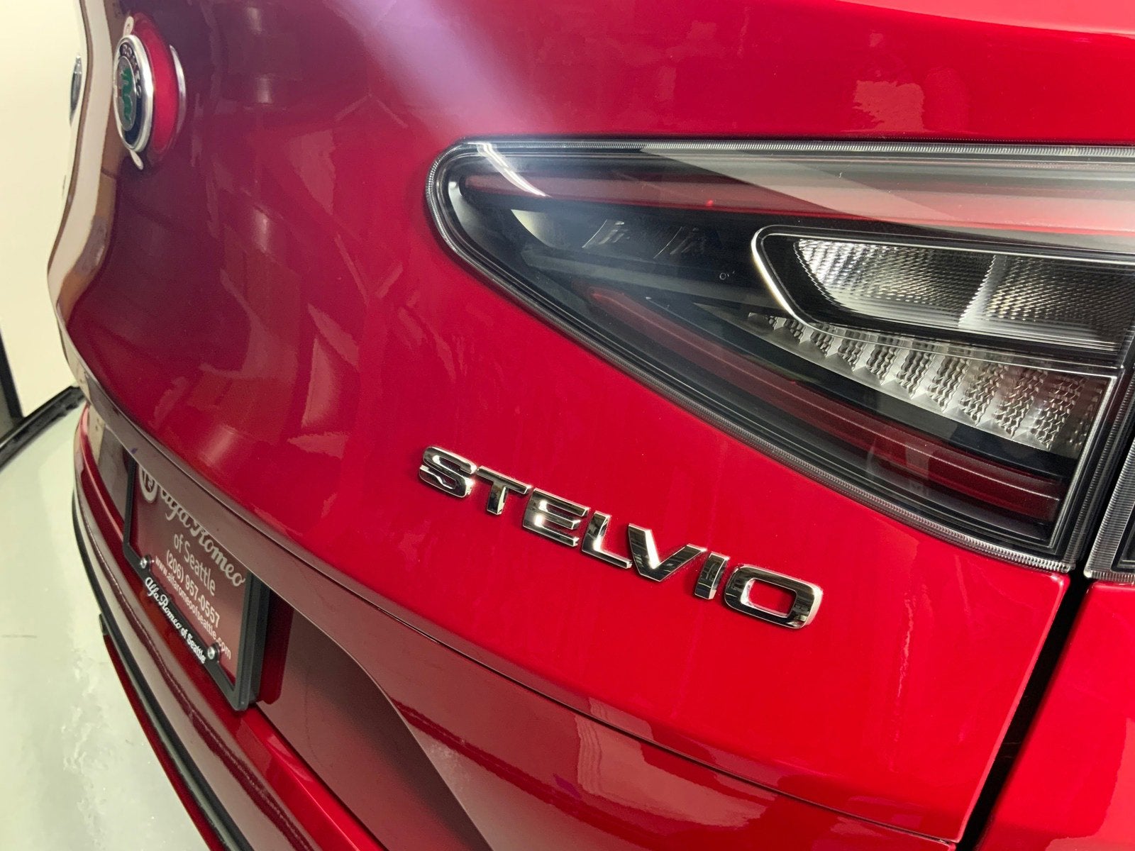 2024 Alfa Romeo Stelvio Quadrifoglio