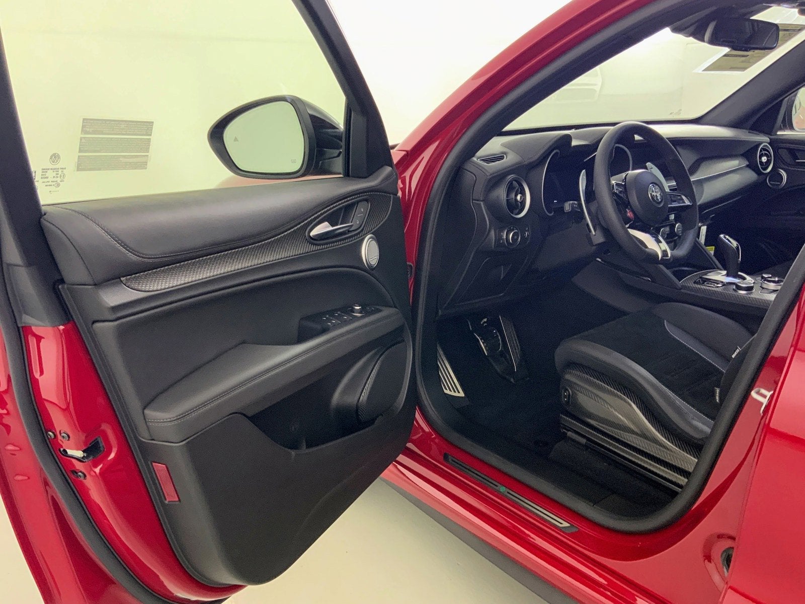 2024 Alfa Romeo Stelvio Quadrifoglio