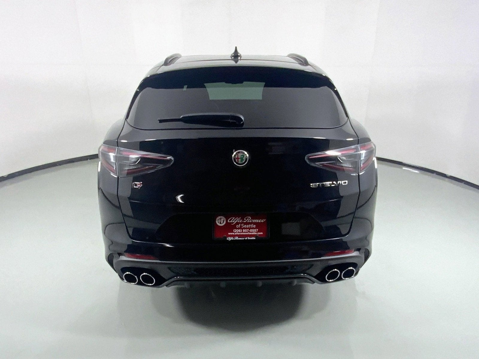 2024 Alfa Romeo Stelvio Quadrifoglio