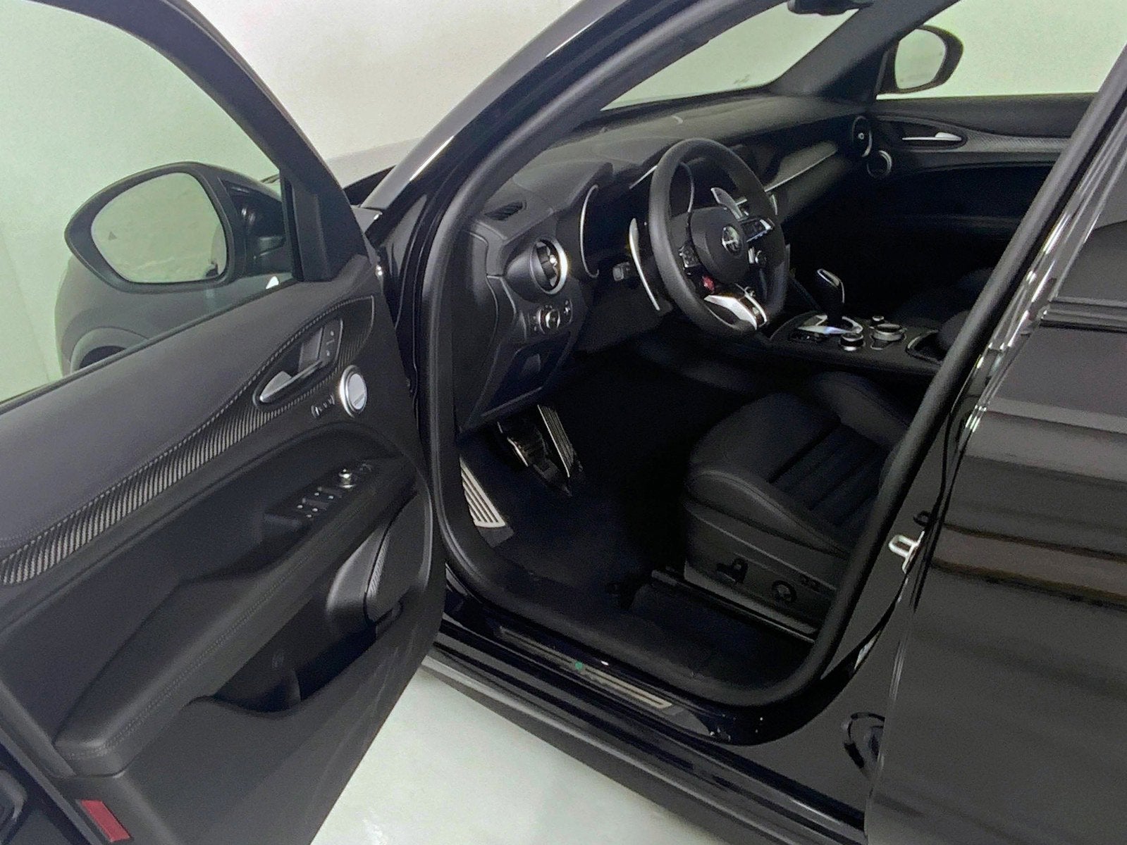 2024 Alfa Romeo Stelvio Quadrifoglio