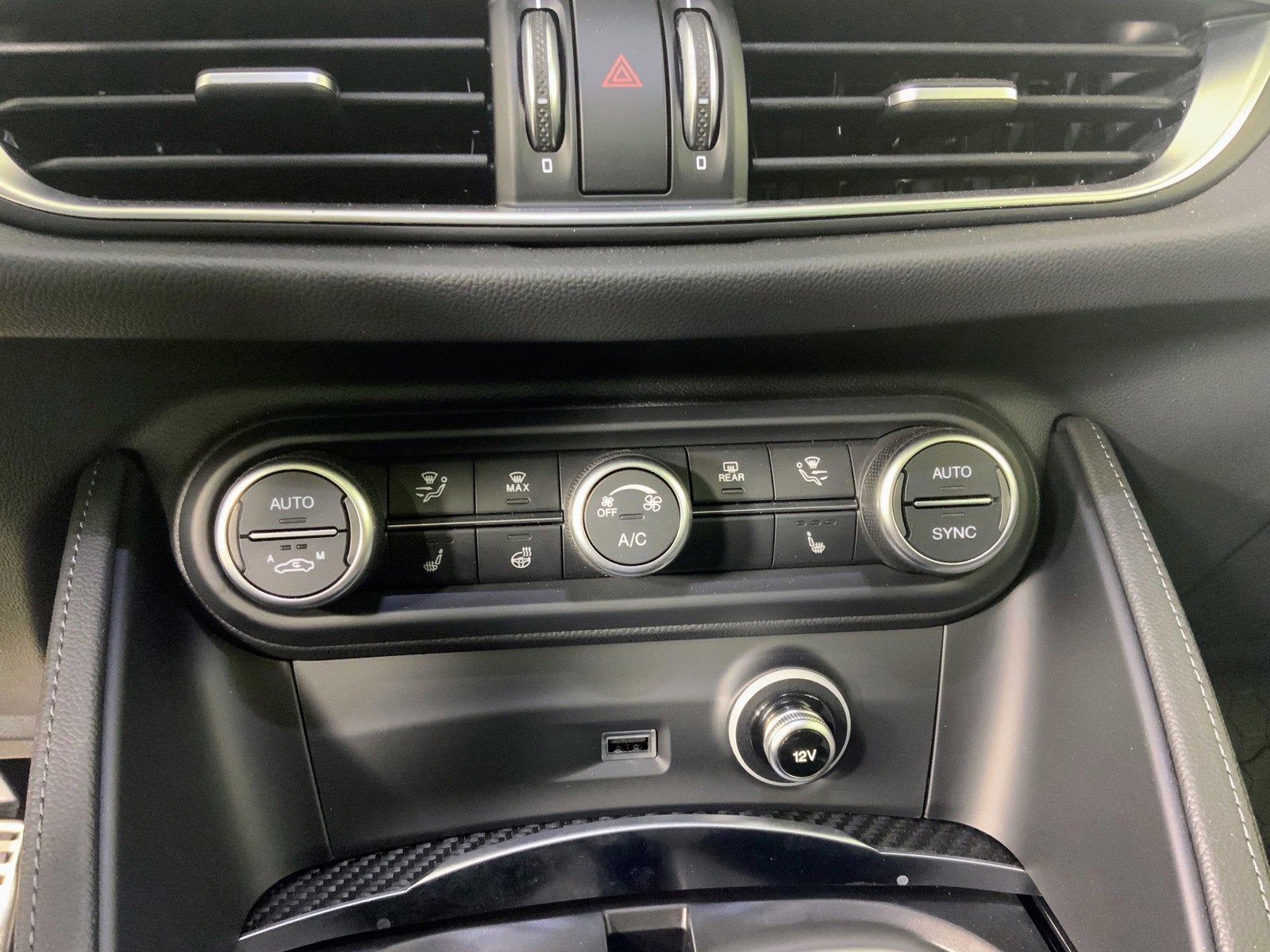 2024 Alfa Romeo Stelvio Quadrifoglio