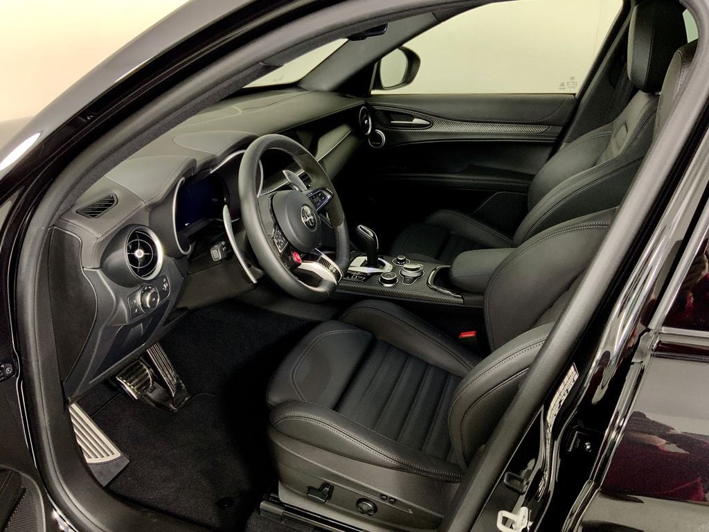 2024 Alfa Romeo Stelvio Quadrifoglio Carbon