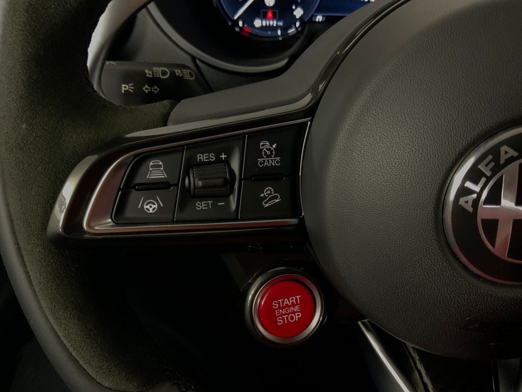 2024 Alfa Romeo Stelvio Quadrifoglio Carbon