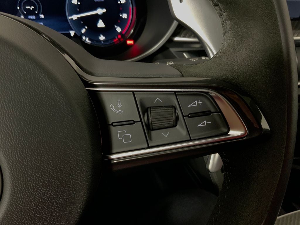 2024 Alfa Romeo Stelvio Quadrifoglio Carbon