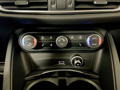 2024 Alfa Romeo Stelvio Quadrifoglio Carbon