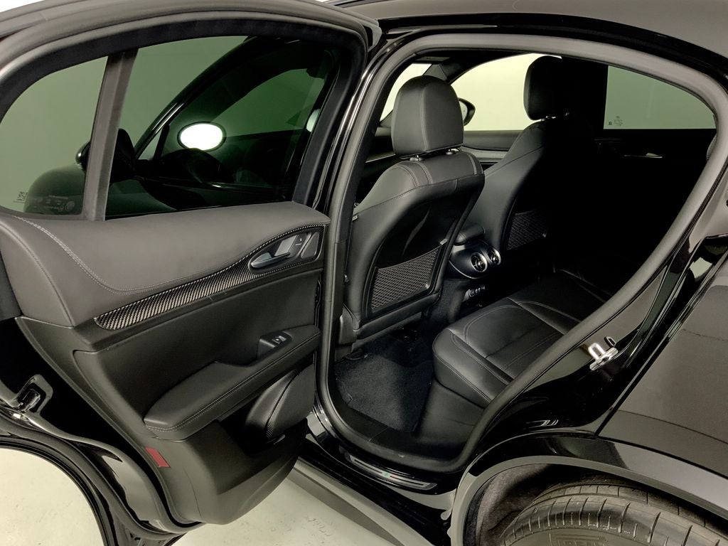 2024 Alfa Romeo Stelvio Quadrifoglio Carbon