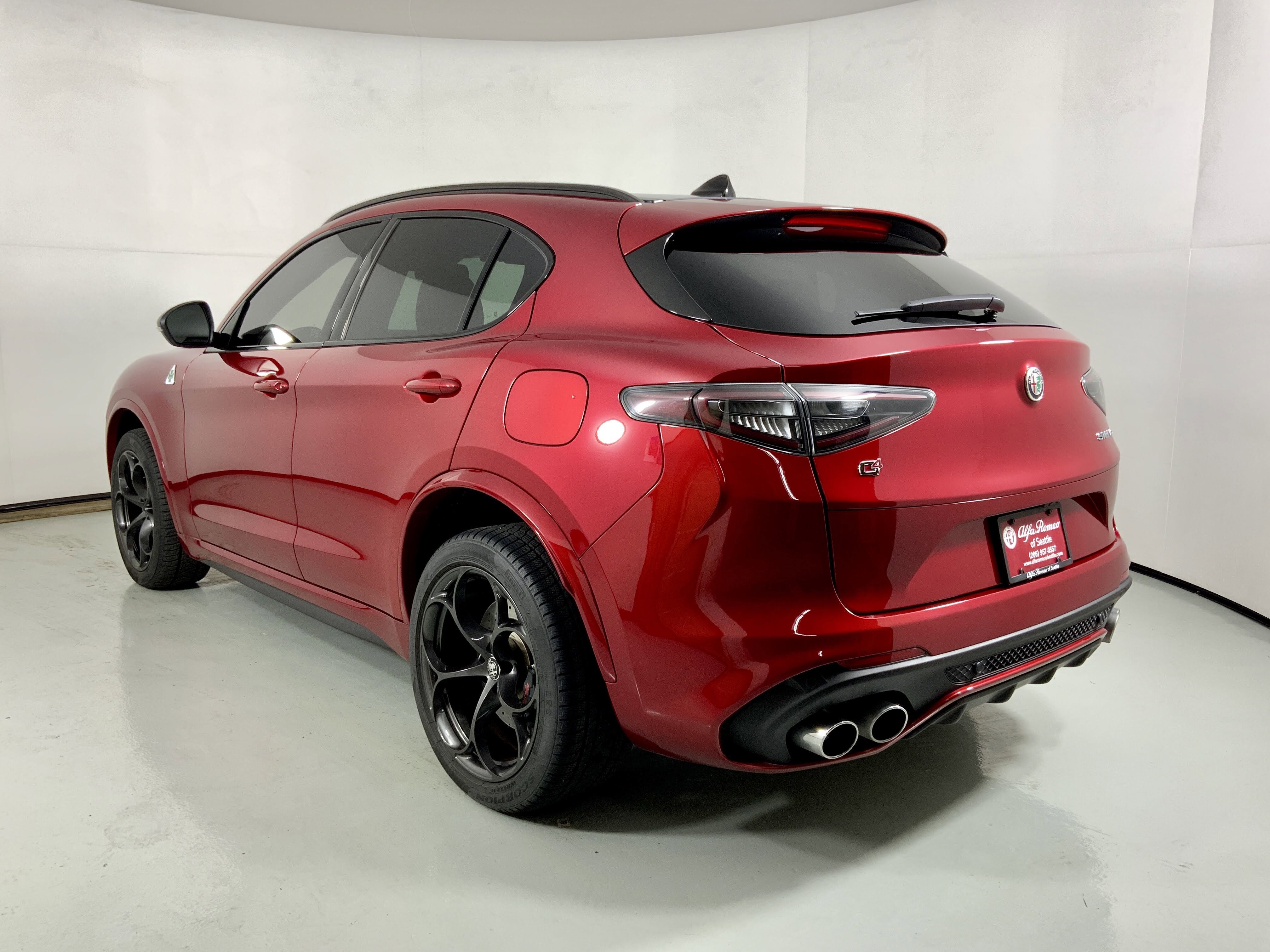 2024 Alfa Romeo Stelvio Quadrifoglio