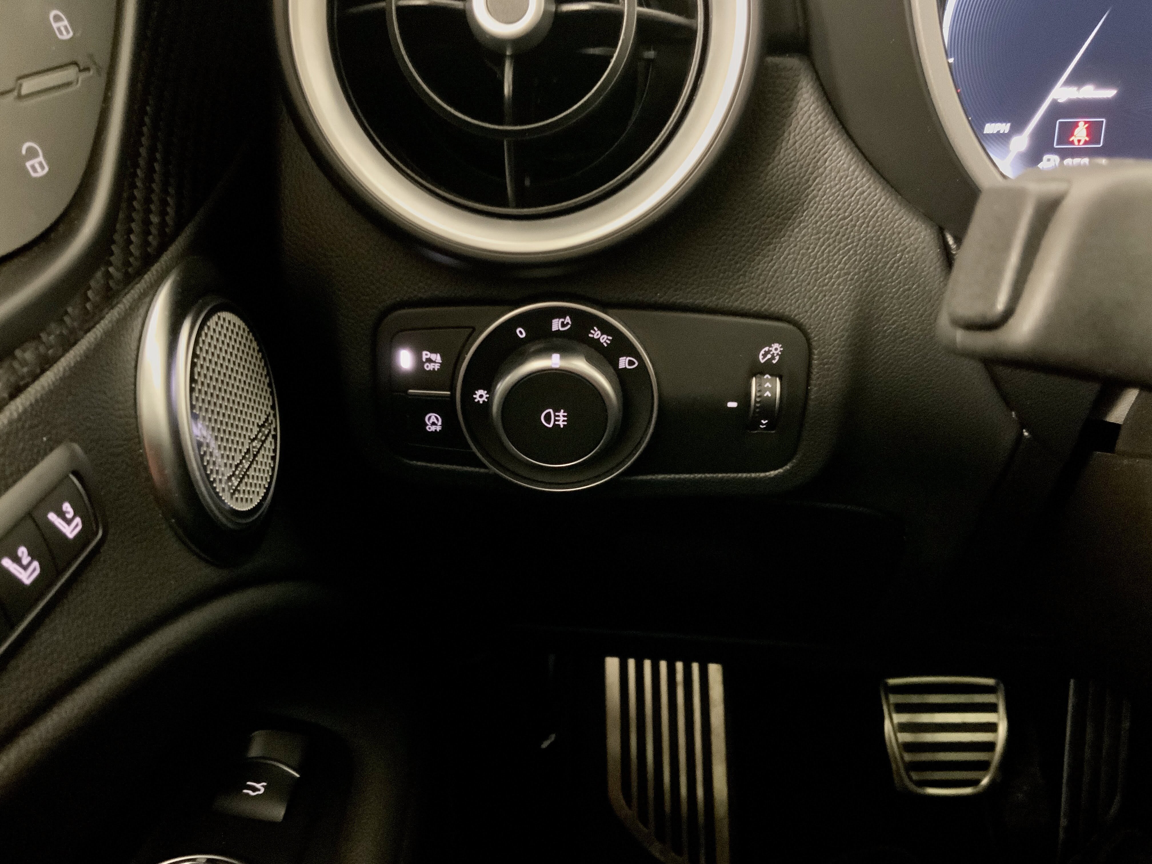 2024 Alfa Romeo Stelvio Quadrifoglio