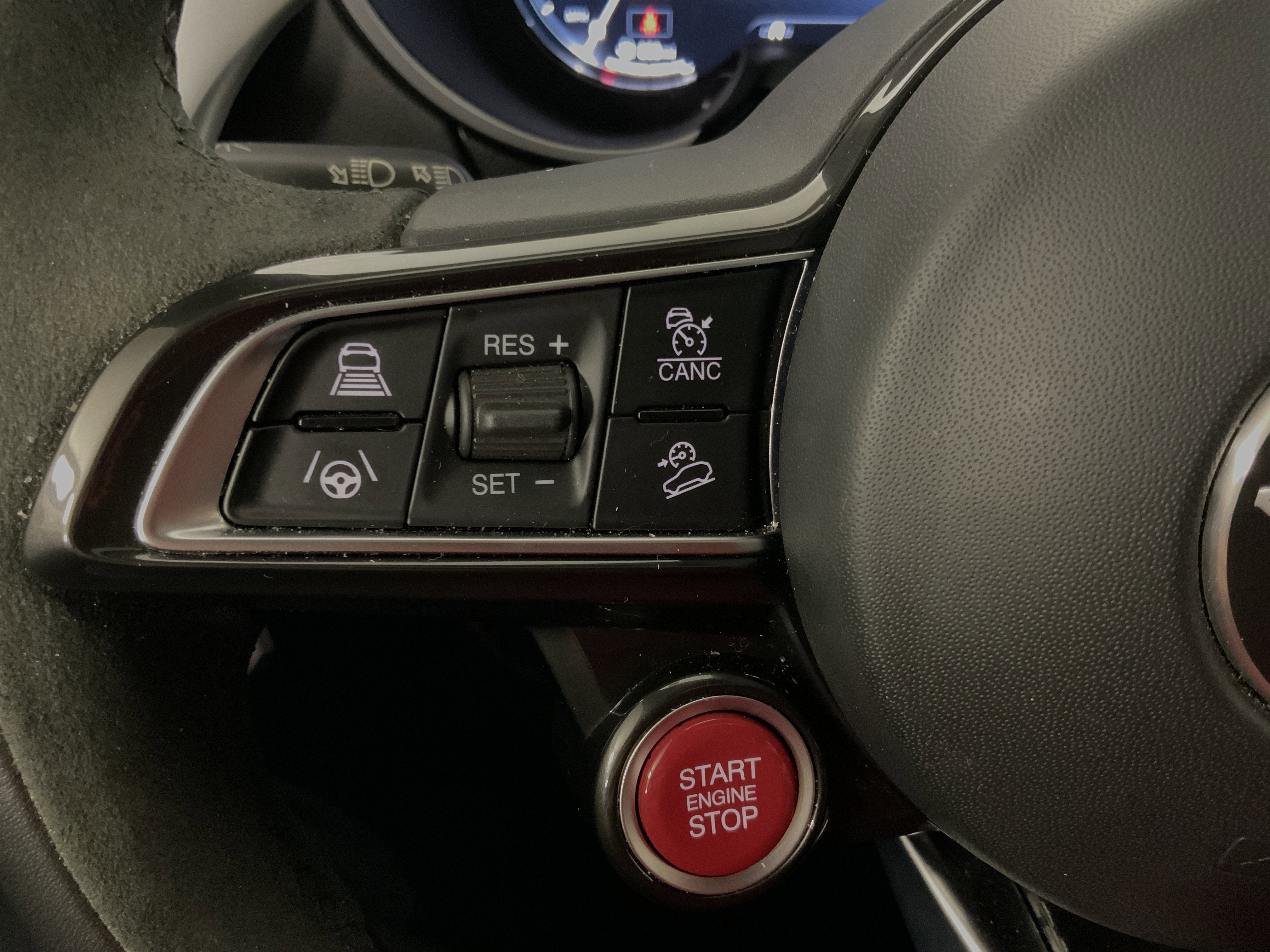 2024 Alfa Romeo Stelvio Quadrifoglio