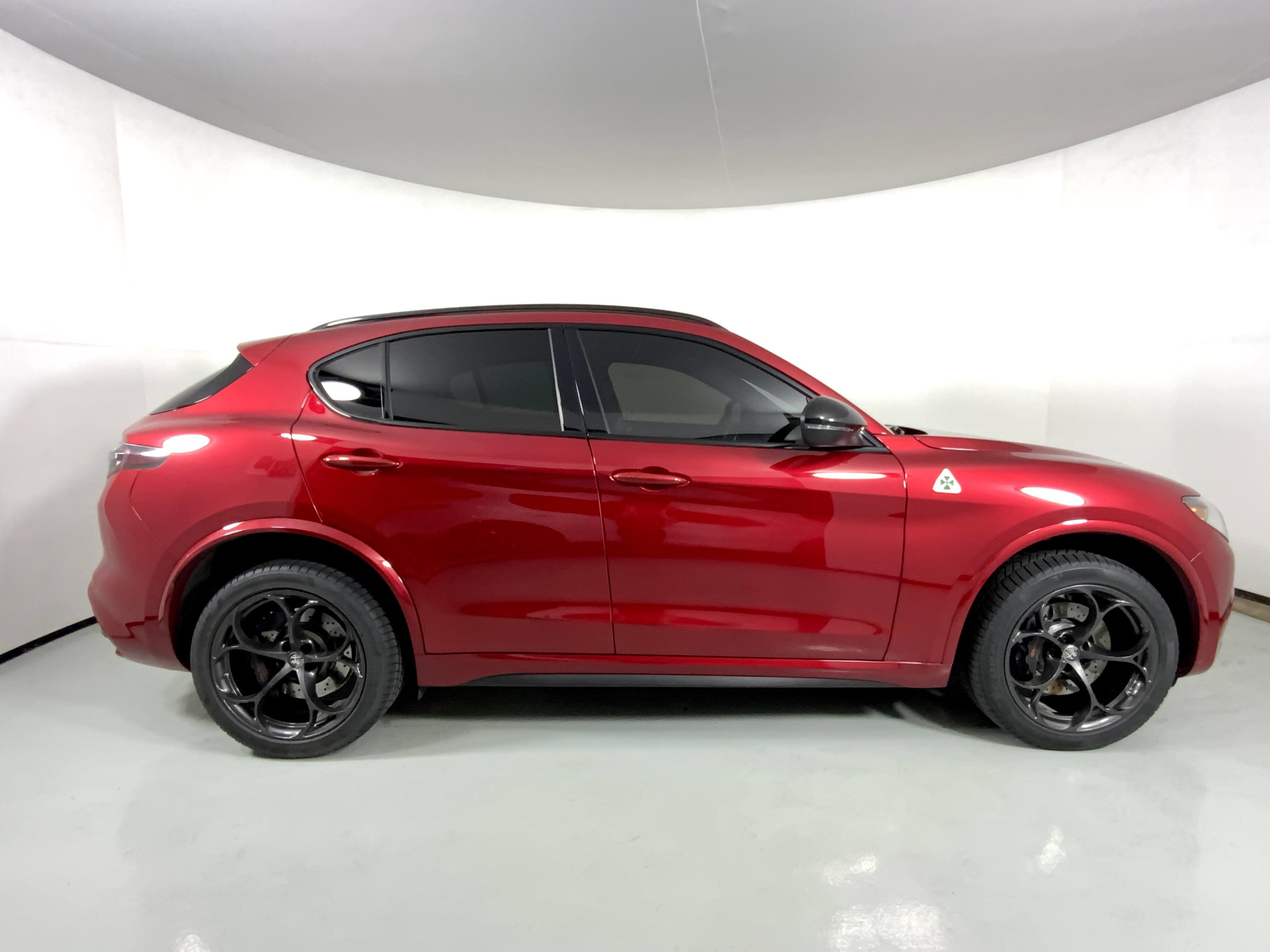 2024 Alfa Romeo Stelvio Quadrifoglio