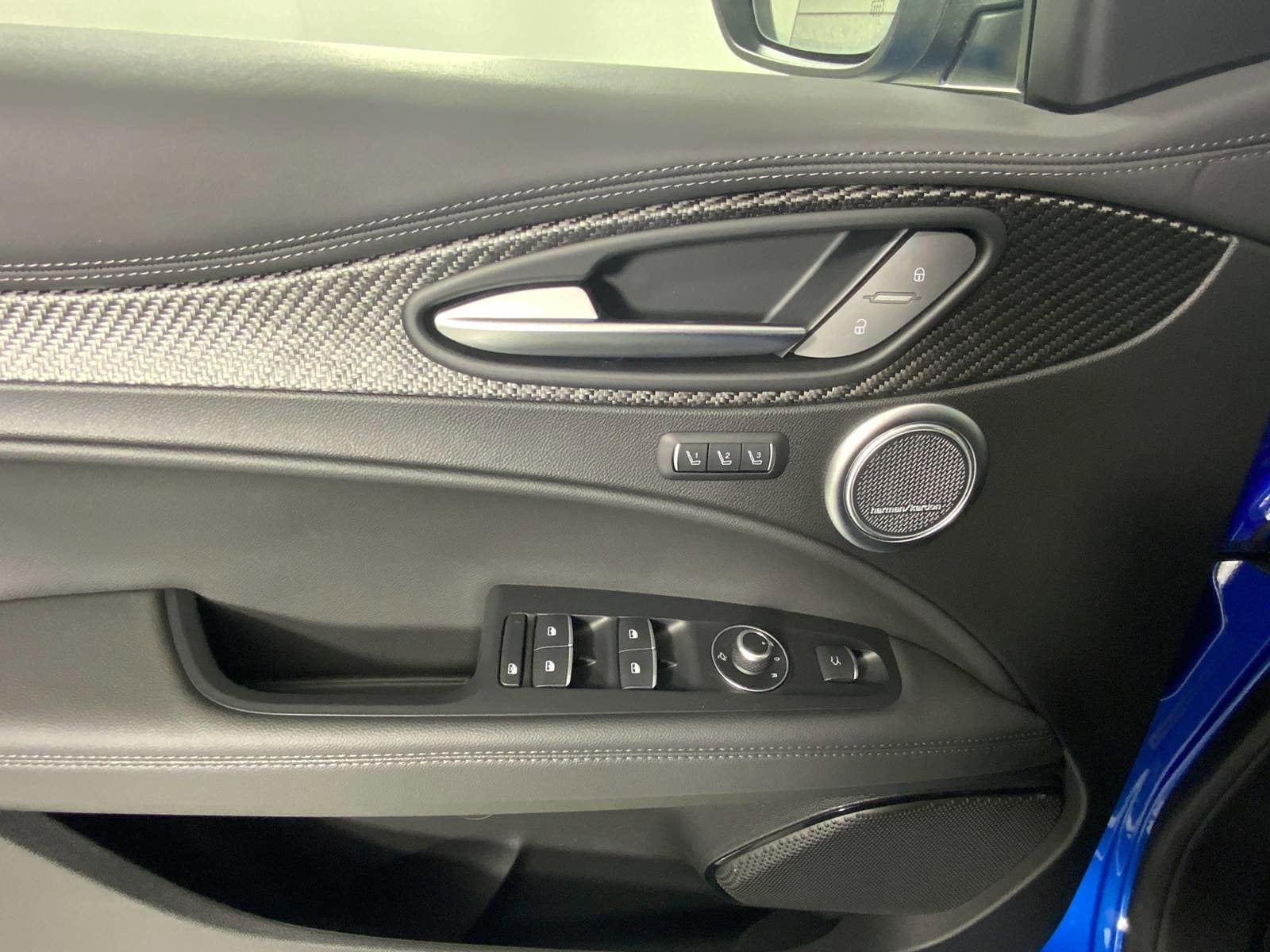 2024 Alfa Romeo Stelvio Quadrifoglio