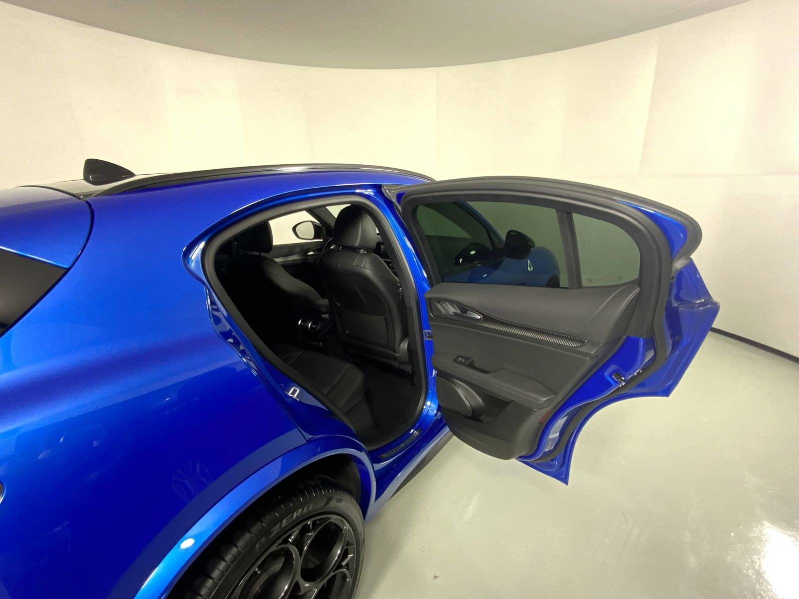 2024 Alfa Romeo Stelvio Quadrifoglio