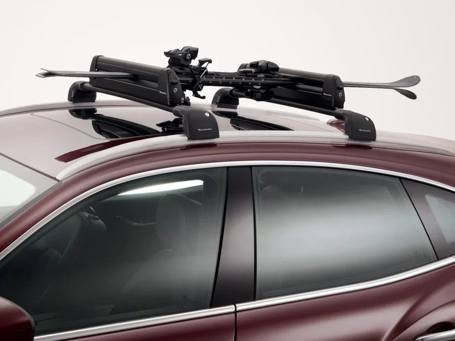 Roof Cross Bars and Ski Rack